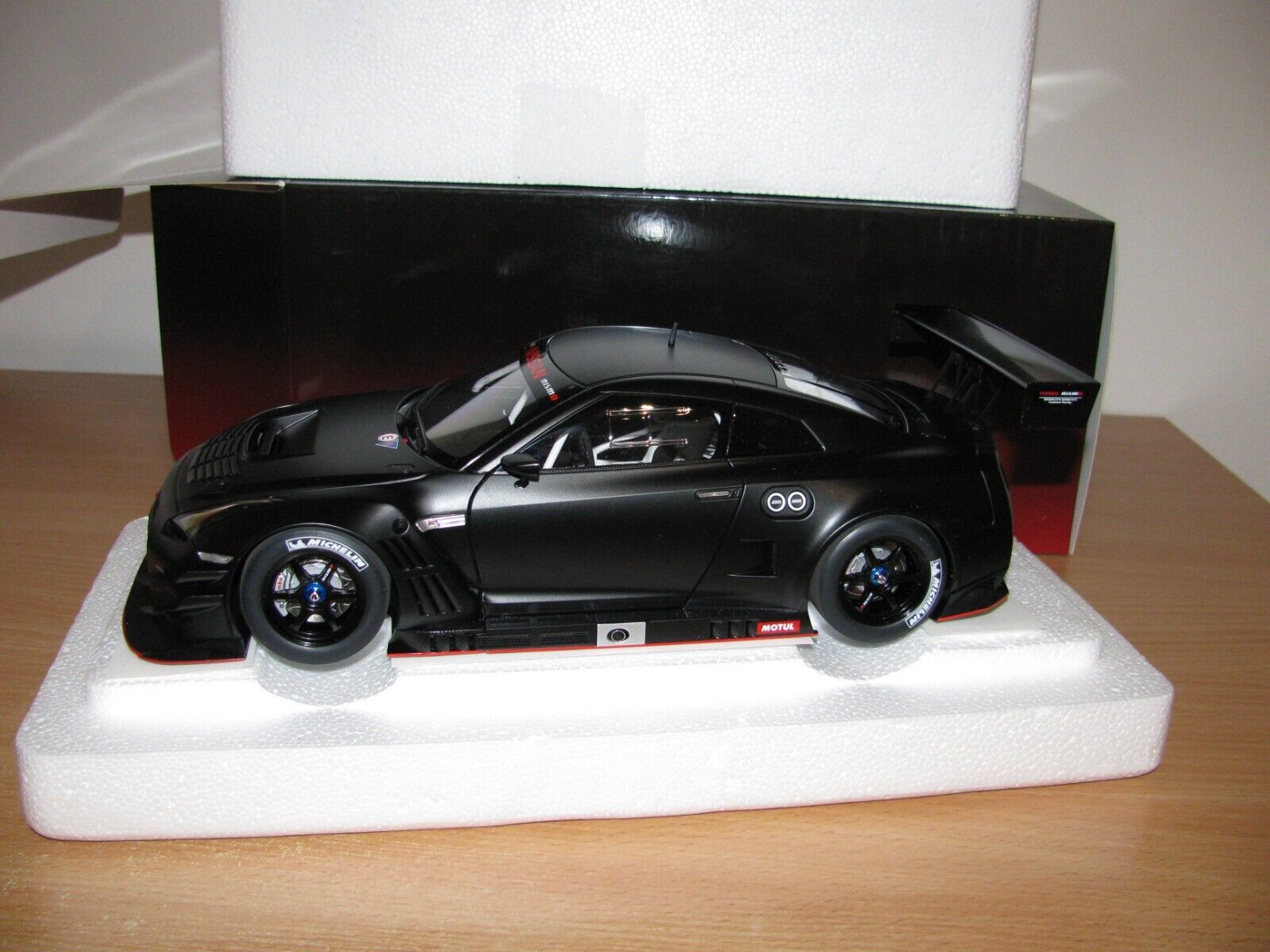 1:18 Autoart NISSAN GT-R NISMO GT3 RARE, new non-displayed