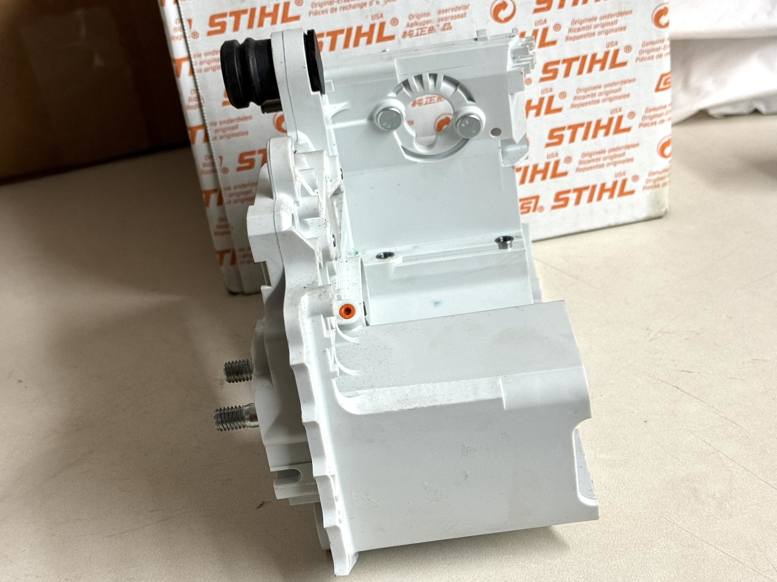 STIHL OEM ENGINE HOUSING 1130-020-3033 STRIPPED NEW MS170 FITS MS180 017 018 MS - Picture 4 of 4