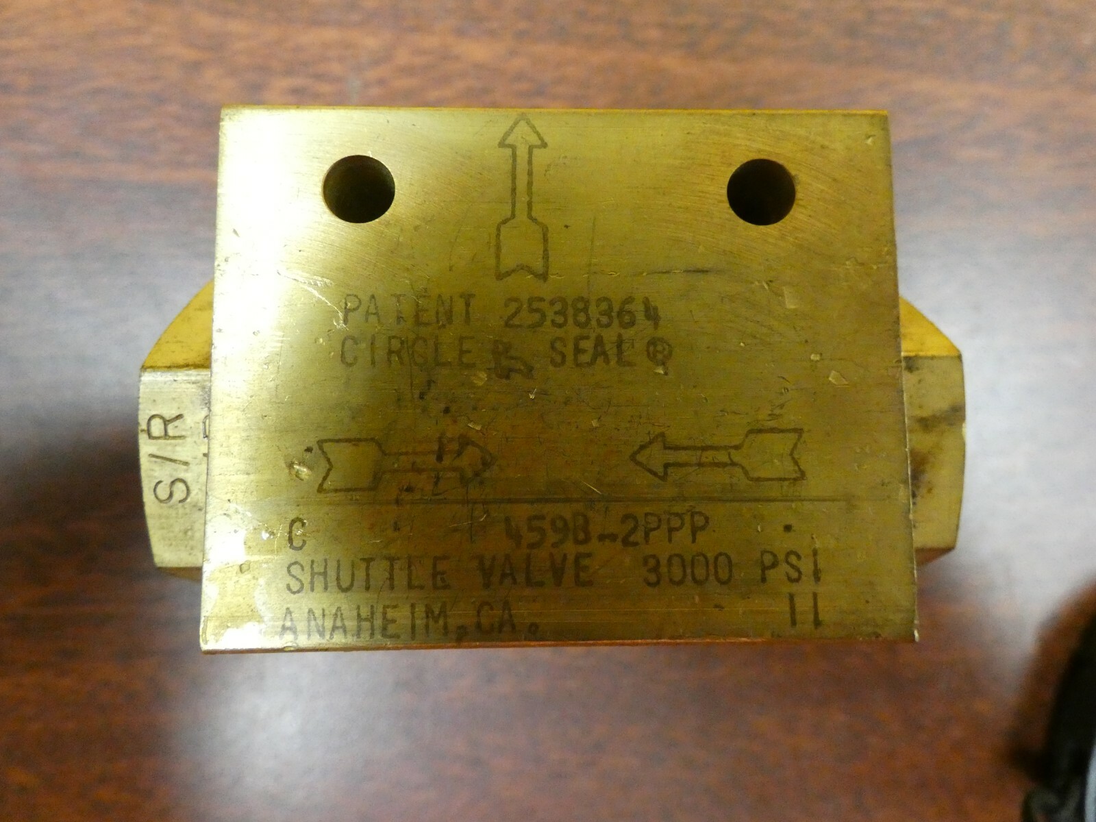 Circle Seal 4598-2PPP Shuttle Valve 3000PSI | eBay