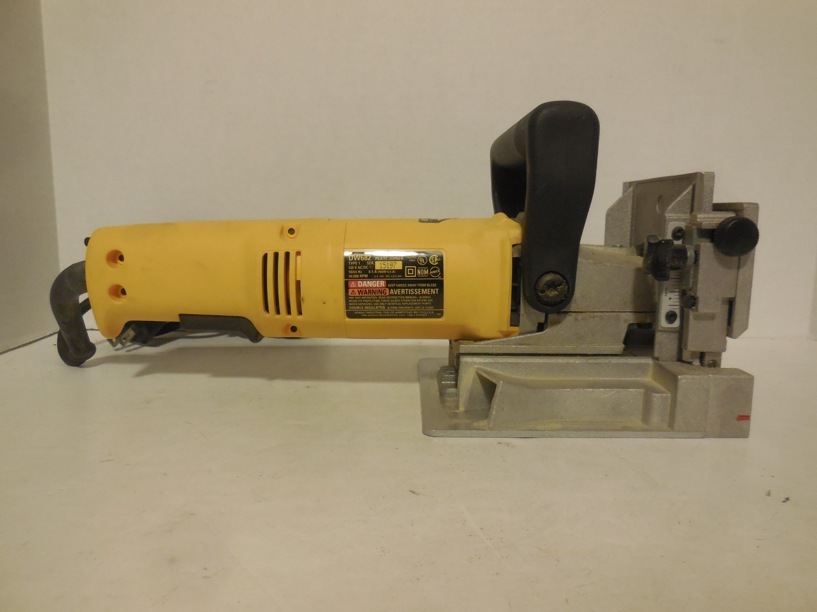 DeWalt 6.5 Amp DW682 Heavy Duty Biscuit Cutter Plate Joiner with Plastic Case