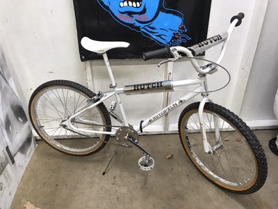 hutch trickstar 24