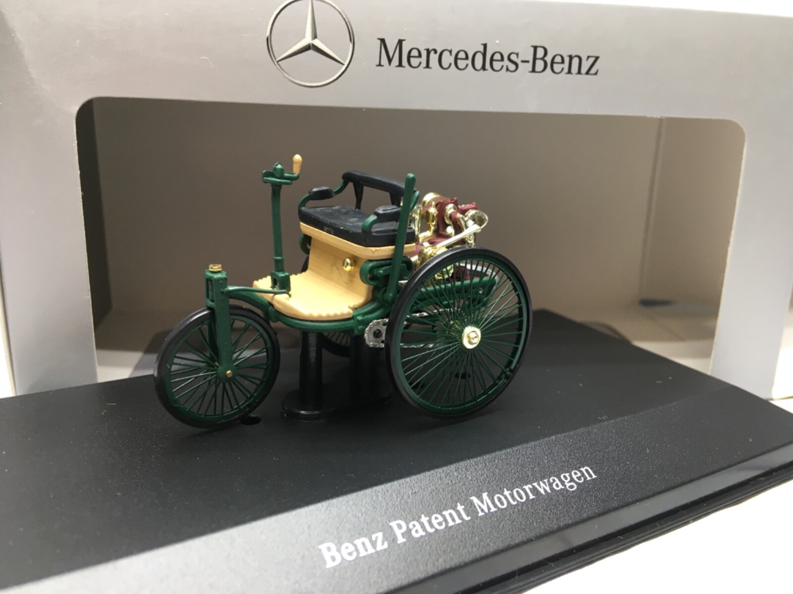 人気特価をすべて Mercedes 1:43 🇺🇦 Benz 3 Museum 1/43 1886 Motorwagen Patent ミニカー
