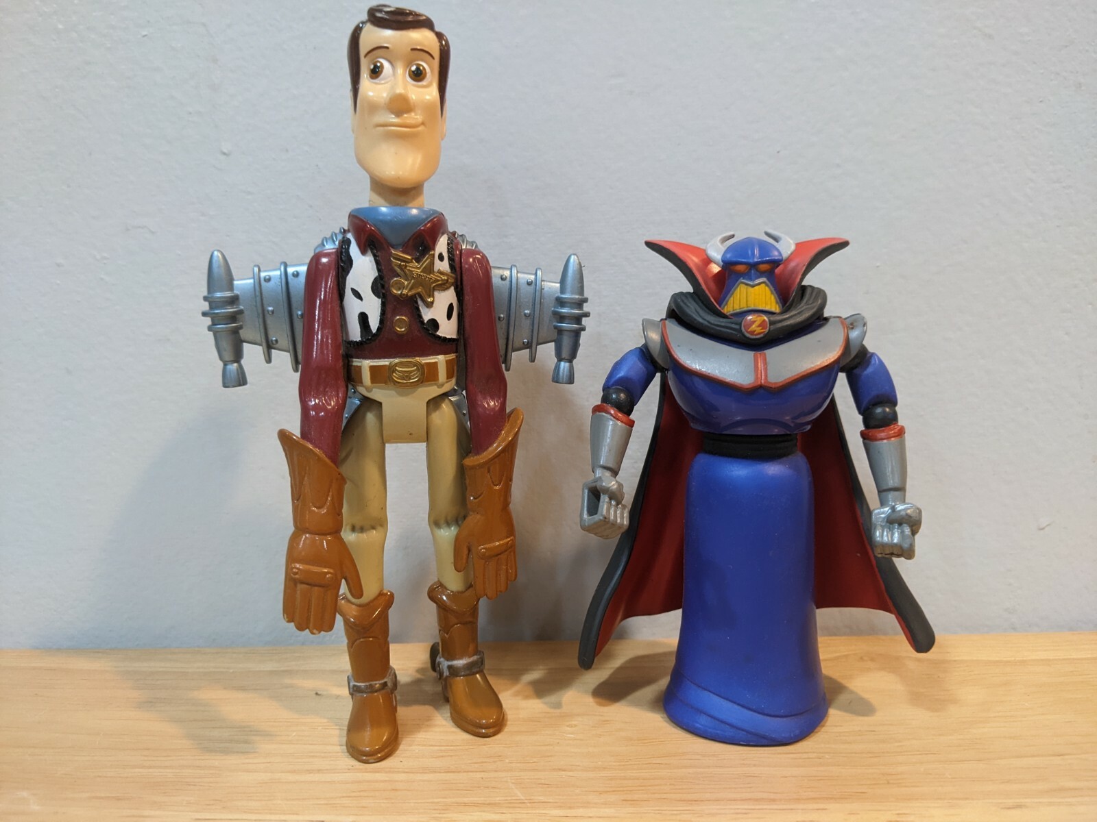 Soarin' Sheriff Woody ロケットフォース　トイストーリー Disney Pixar Toy Story 9” Sheriff Woody Figure Doll 2017