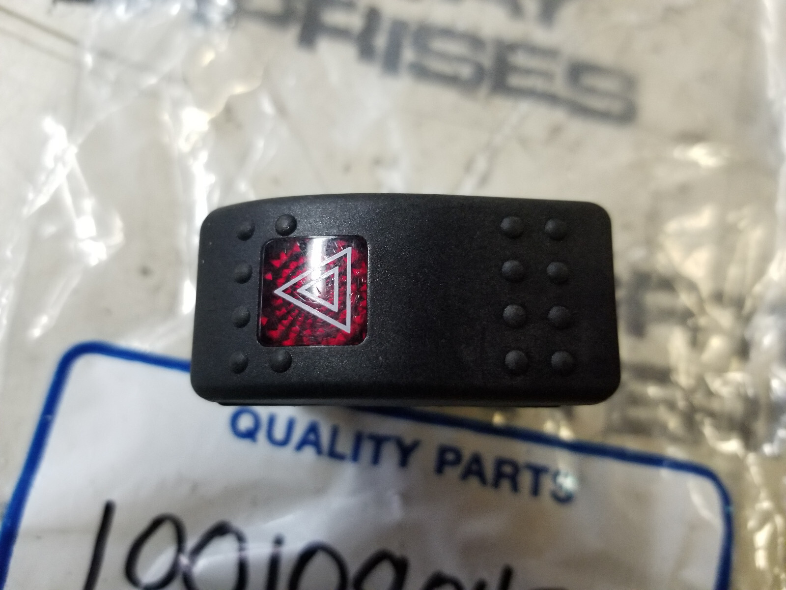 1001090459 JLG ROCKER SWITCH - Picture 1 of 6
