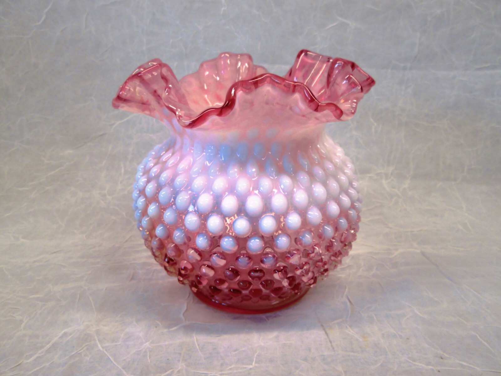 Fenton Art Glass・アンティークガラス Vintage Fenton Art Glass Country Cranberry Swirl Vase With Ruffled