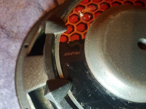 KICKER SUBWOOFER CVT10 4 OHM  (WORKING CONDITION)