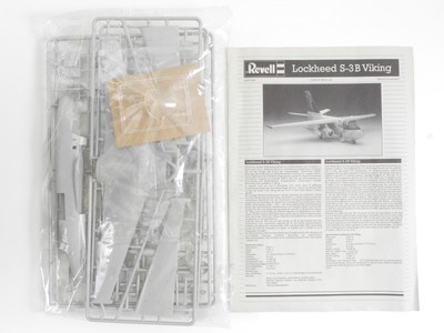 Revell 04327 Lockheed S-3B Viking Fighter Aircraft Kit 1:72 1607-24-65