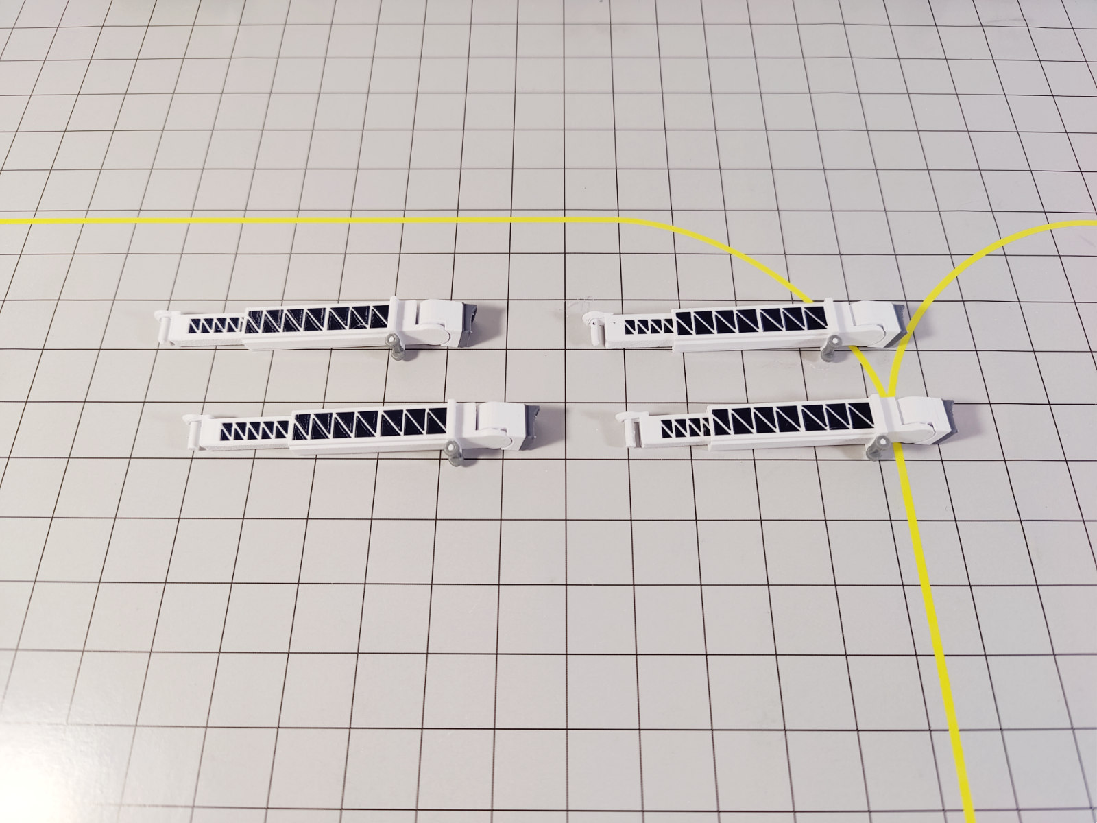 REGIONAL AIRPORT TERMINAL BUILDING + EXTENDING BRIDGES Model 1:400 Scale Diorama
