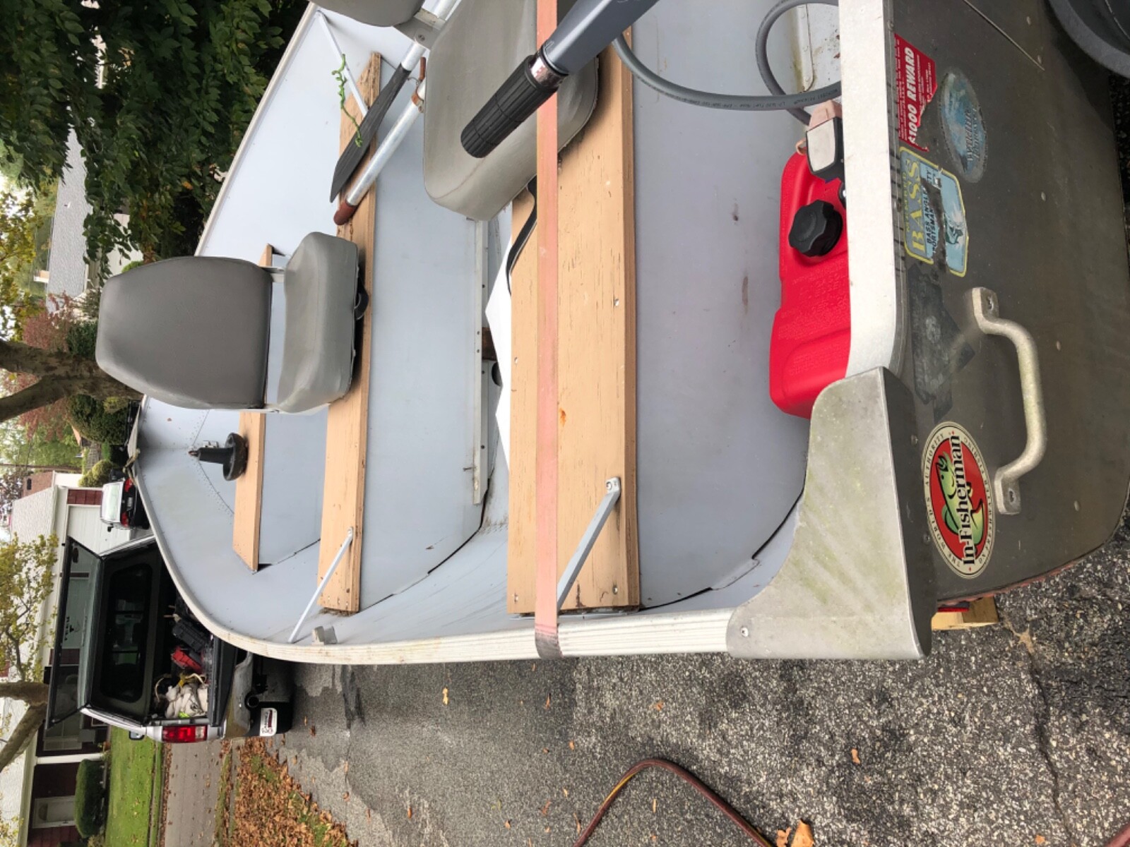 1996 Lund boat 14’ trailer and engine