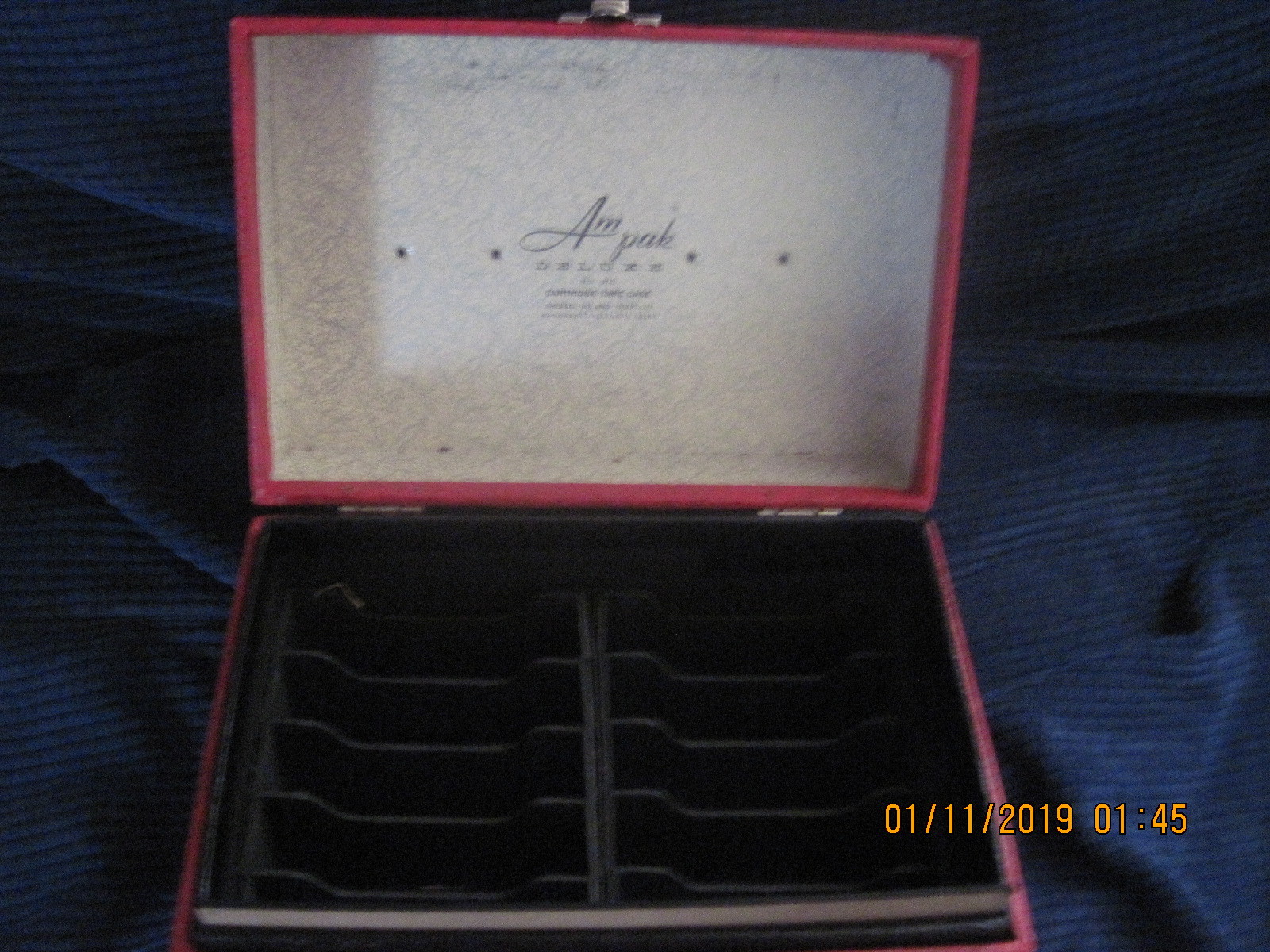 Collectible Am Pak Deluxe No. 910 Cartridge Tape Case, Holds 10 8 tracks, Red