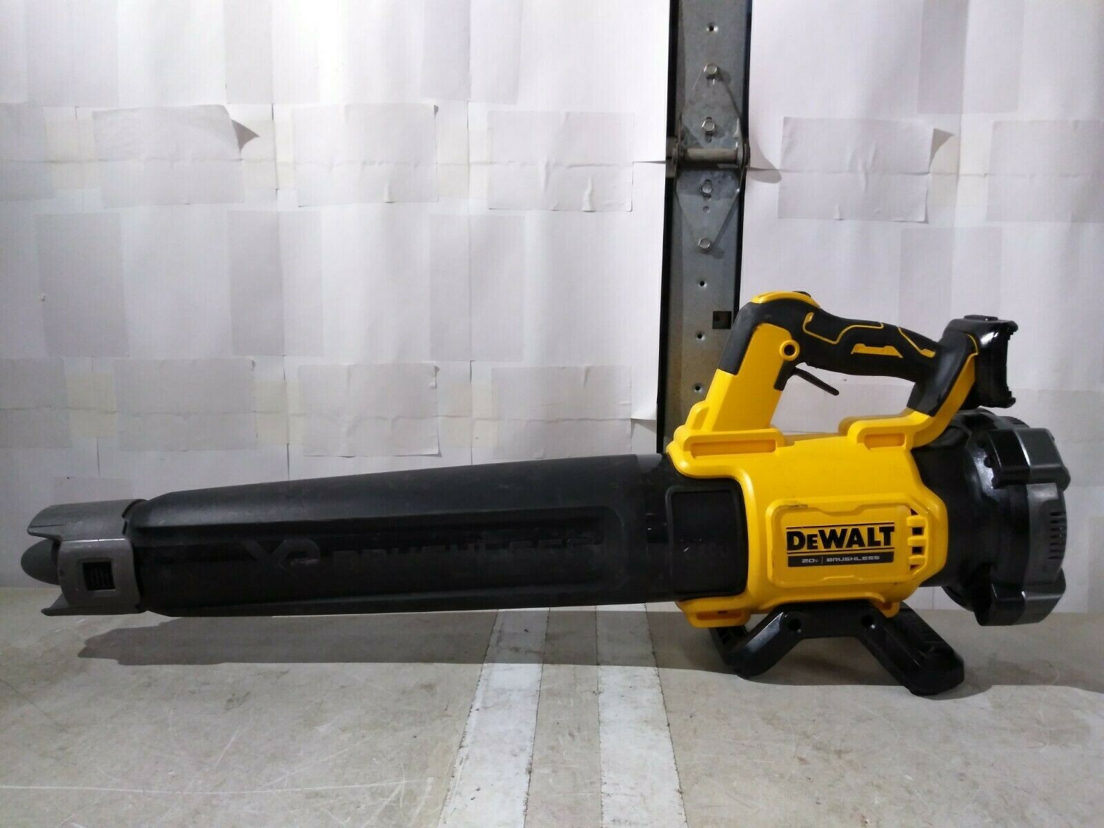 Dewalt xr brushless leaf blower new arrivals