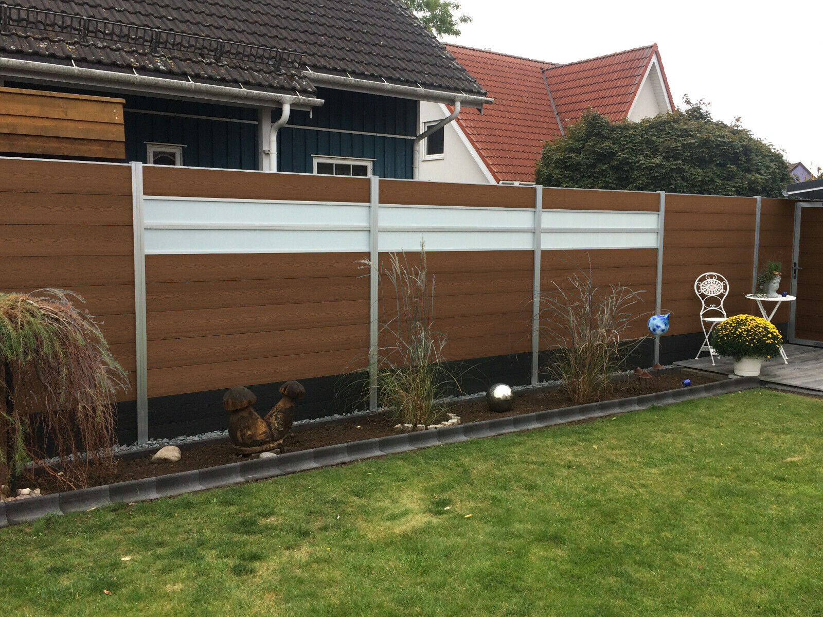WPC Zaun Sichtschutzzaun Steck Lamellenzaun Gartenzaun