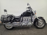 TRIUMPH ROCKET 3 ** 2.3 LITER ENGINE - ENGEINE BARS - LEATHER BAGS **