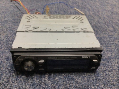 SONY CDX-A30 XR-700 カーオーディオチューナー SONY CDX-A30 XR-700 カーオーディオチューナー