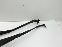 Mercedes S204 C180 09-14 Scheibenwischer Wischarm Vorne Rechts Mercedes S204 C180 09-14 01.06.2010 gebraucht Vorschau 3