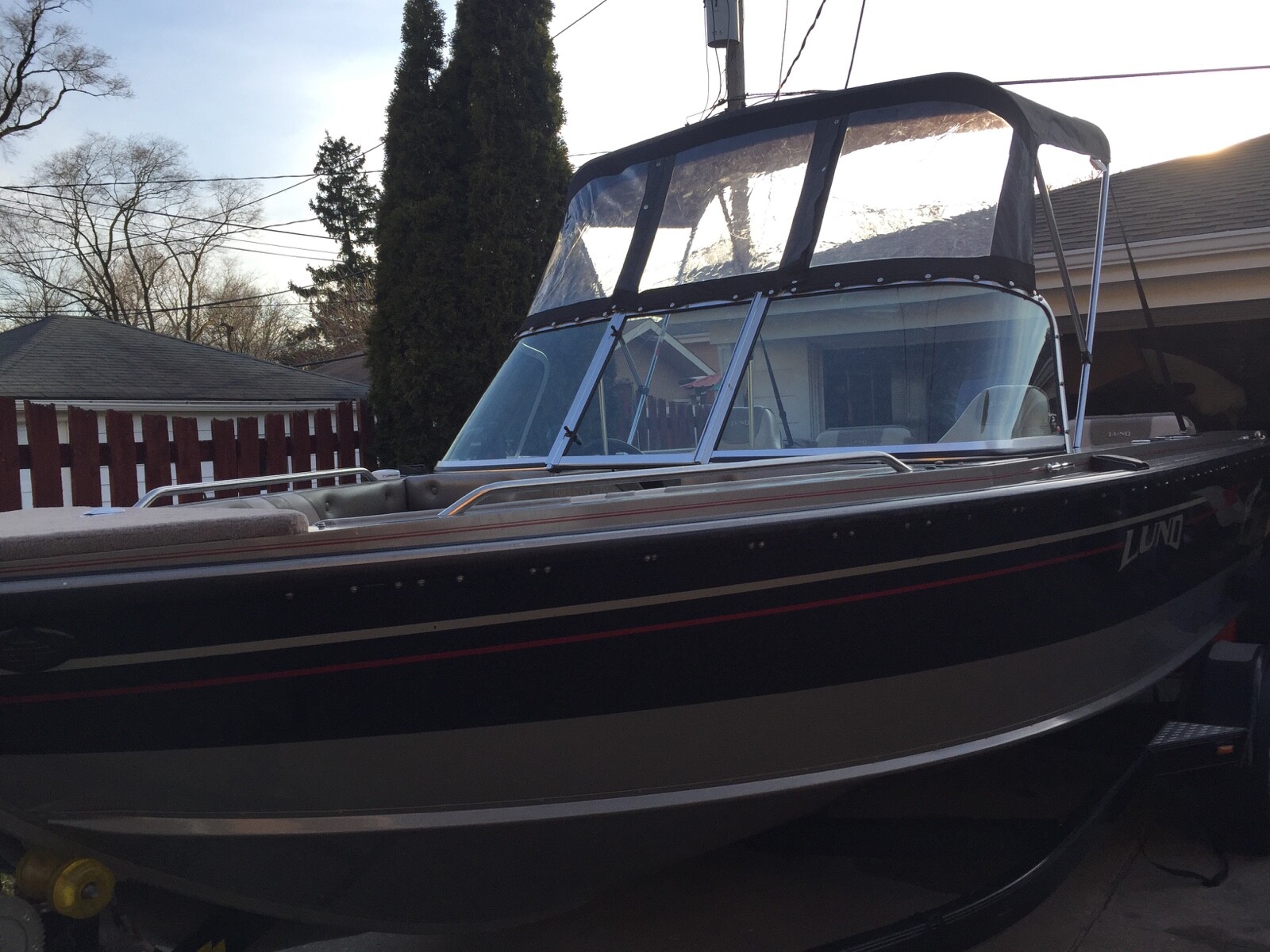 2005 Lund Fisherman 17' Fishing Boat