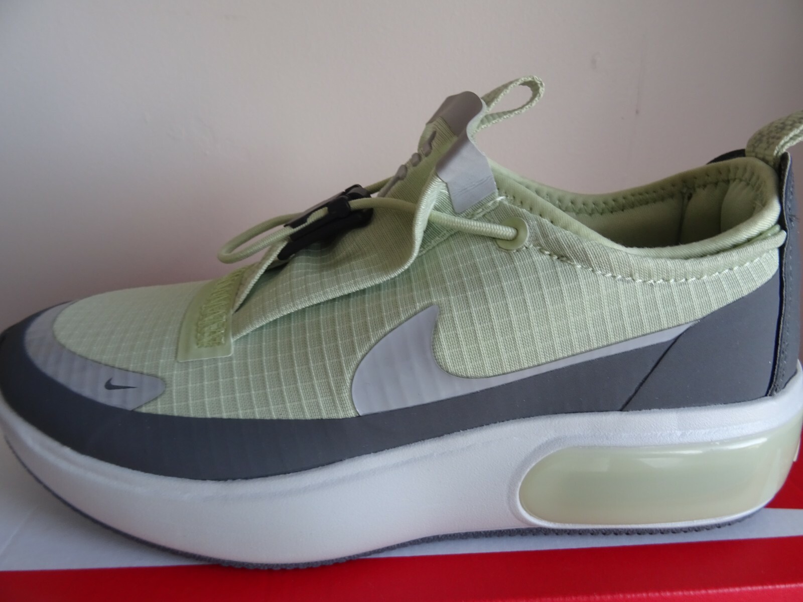 nike air max grey white