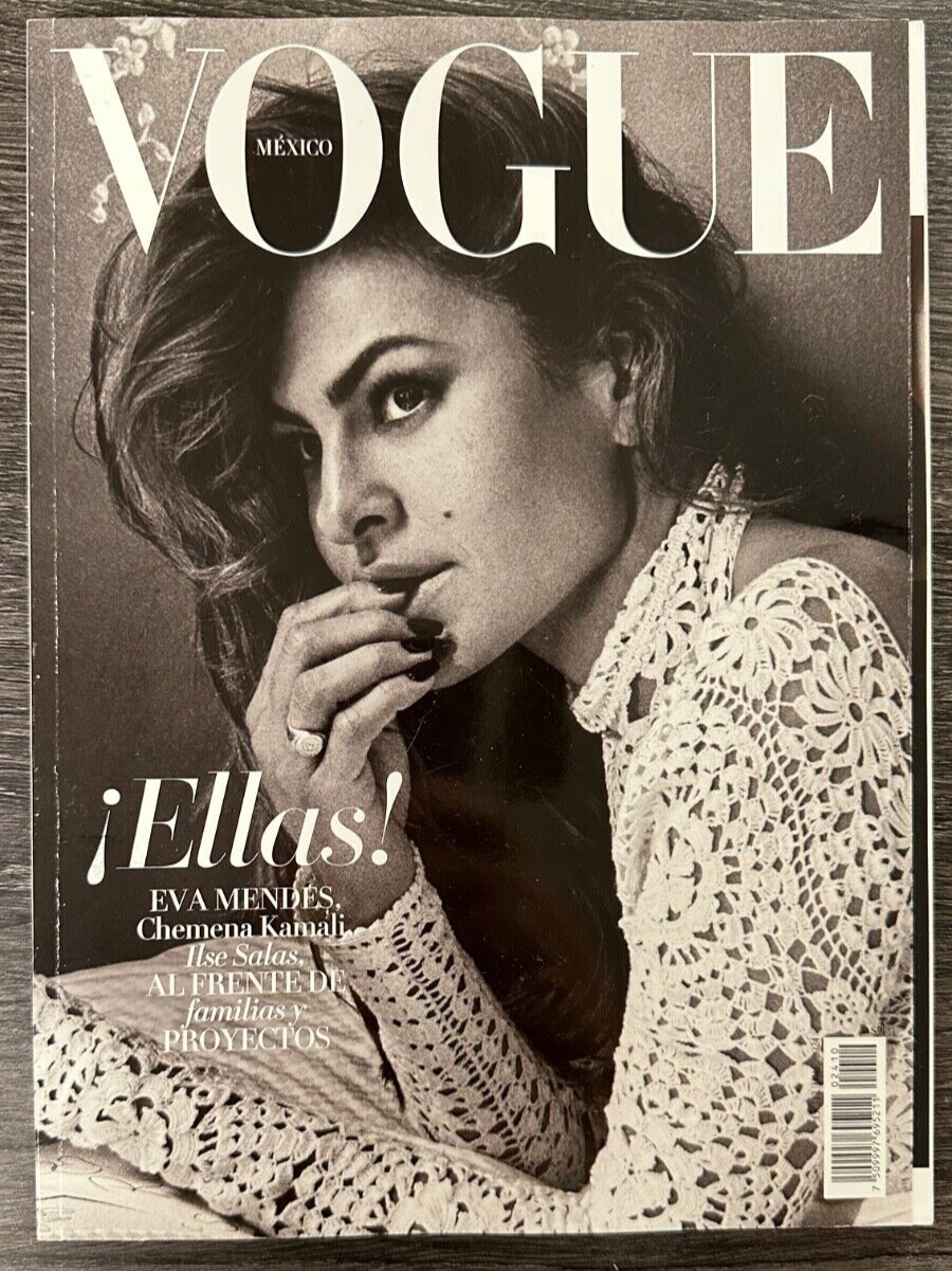 女性情報誌 Vogue Mexico Magazine September 2021 vo0921_cover_4x5_logo_spread.jpg