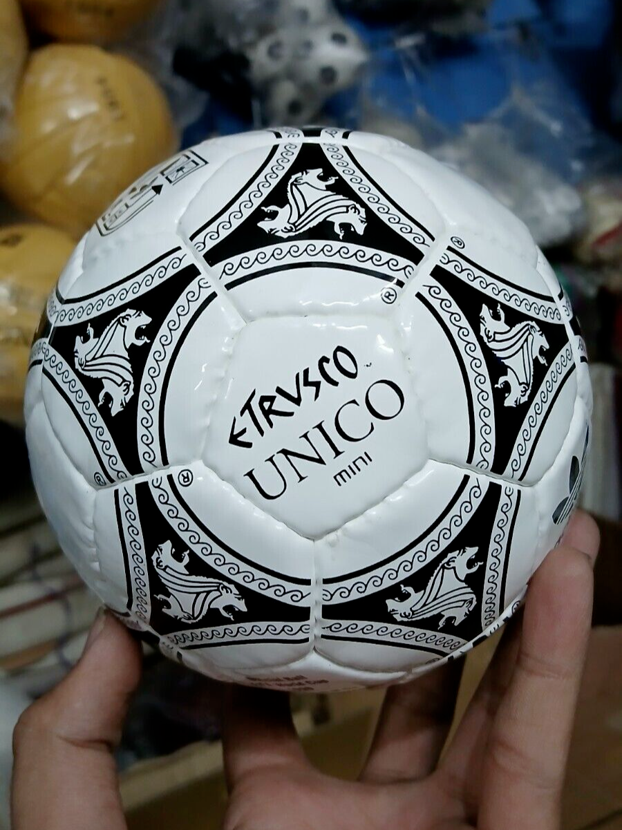 adidas ETRUSCO UNICO Mini サッカーボール　1990 Adidas Mini Etrusco Unico 1990 Official FIFA World Cup Match