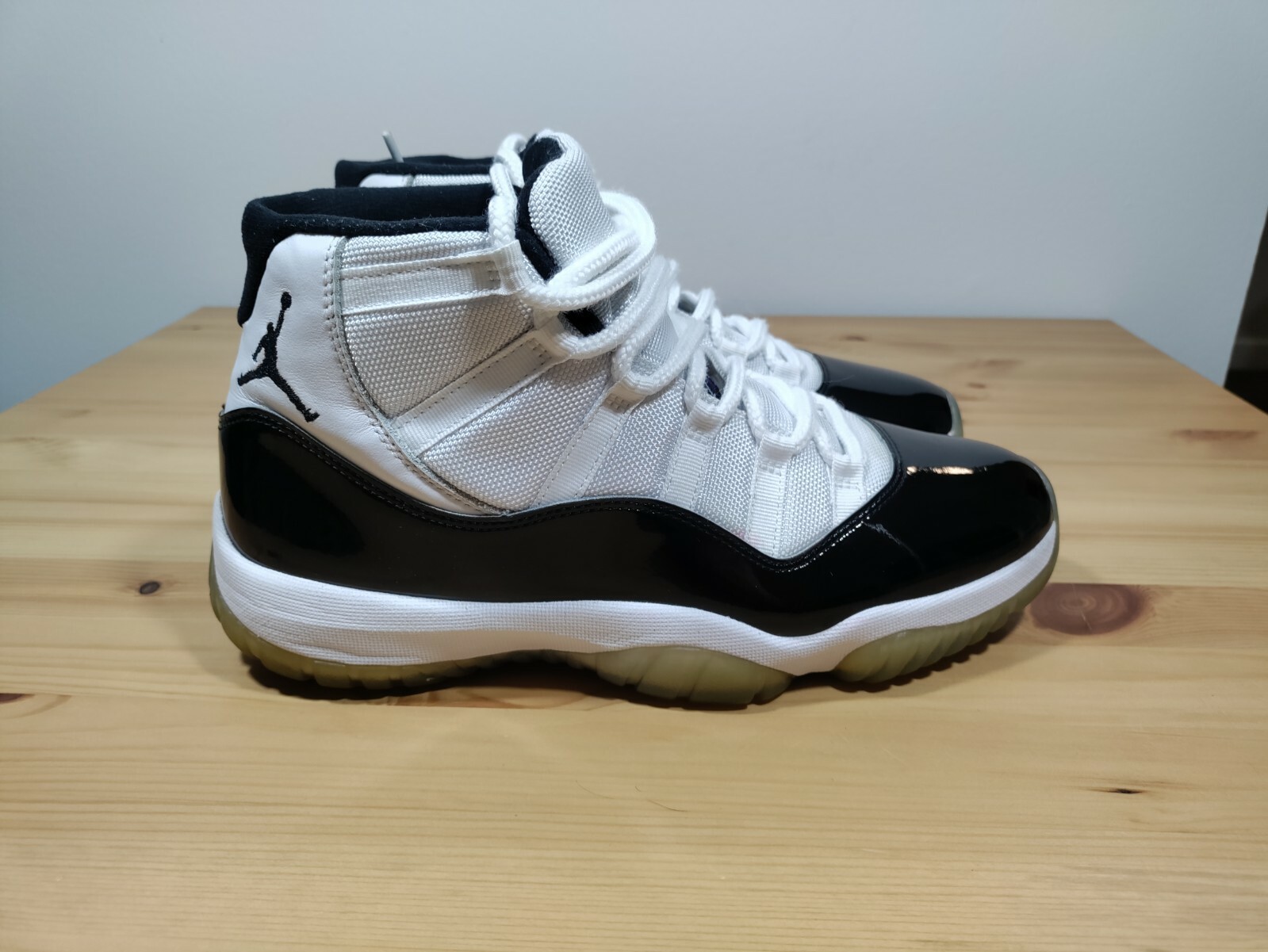 シューズ(男性用) Nike Air Jordan 11 Retro Concord 2018 Nike Air Jordan 11 Retro Concord 2018 Size 9.5 378037-100