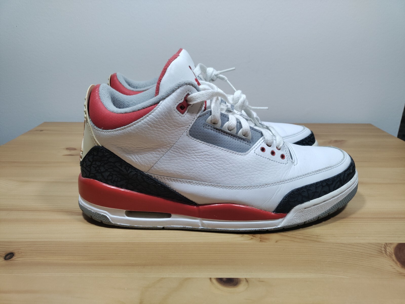 Size 11.5 - Jordan 3 Retro Fire Red 2007 136064-161 | eBay