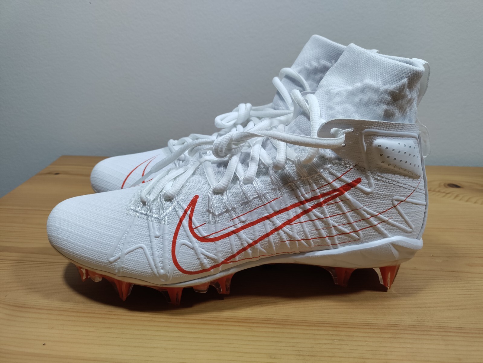 スパイク NIKE ALPHA HUARACHE 7 PRO NIKE ALPHA HUARACHE 7 PRO アメフト・ラクロススパイク（Nike