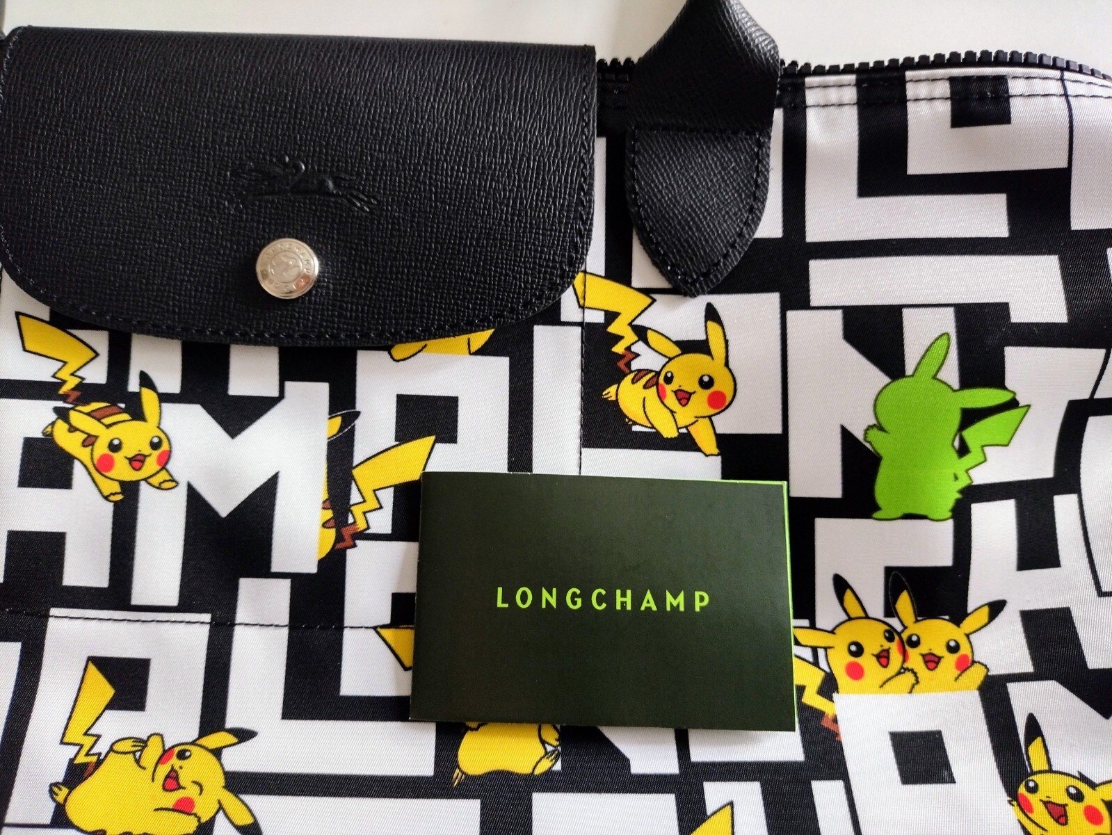 LONGCHAMP ピカチュウ柄 ウエストポーチ 2025年最新】longchamp ピカチュウの人気アイテム - メルカリ