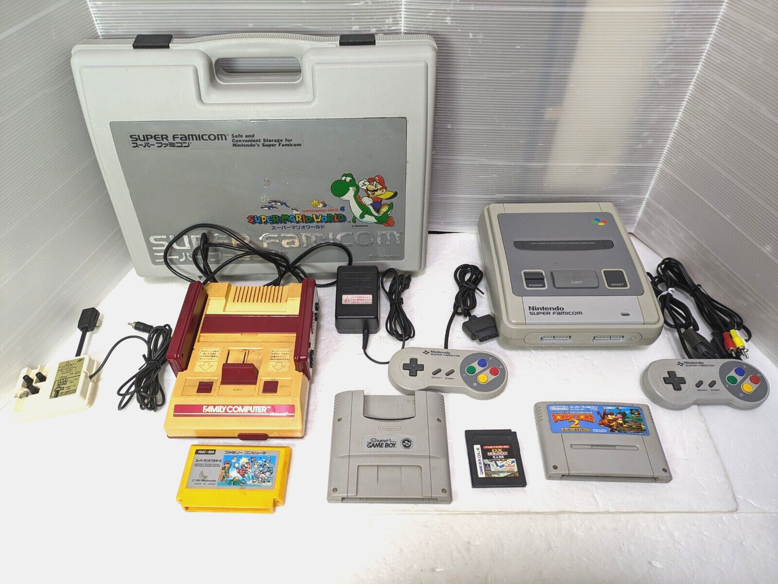 Nintendo ニンテンドー SUPER Famicom スーパーファミコン Nintendo Super Famicom Console System + 4Carts Bag Case