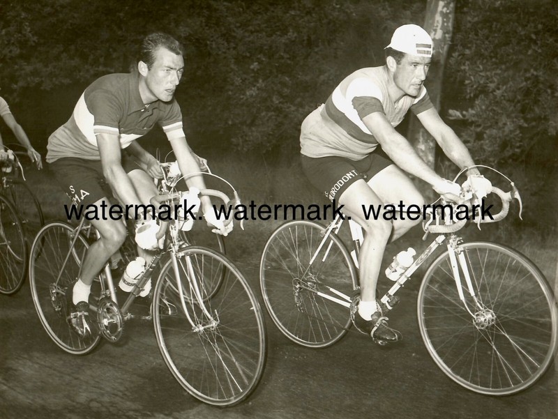 Photo Originale Charly Gaul Et Pierino Baffi Au Tour De France 1958