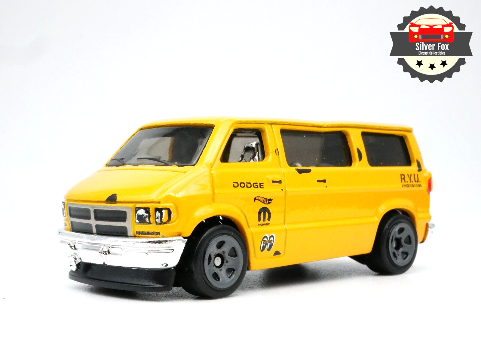 2020 DODGE VAN MOPAR RYU MOONEYES YELLOW 1:64 SCALE DIECAST DIORAMA COLLECTOR