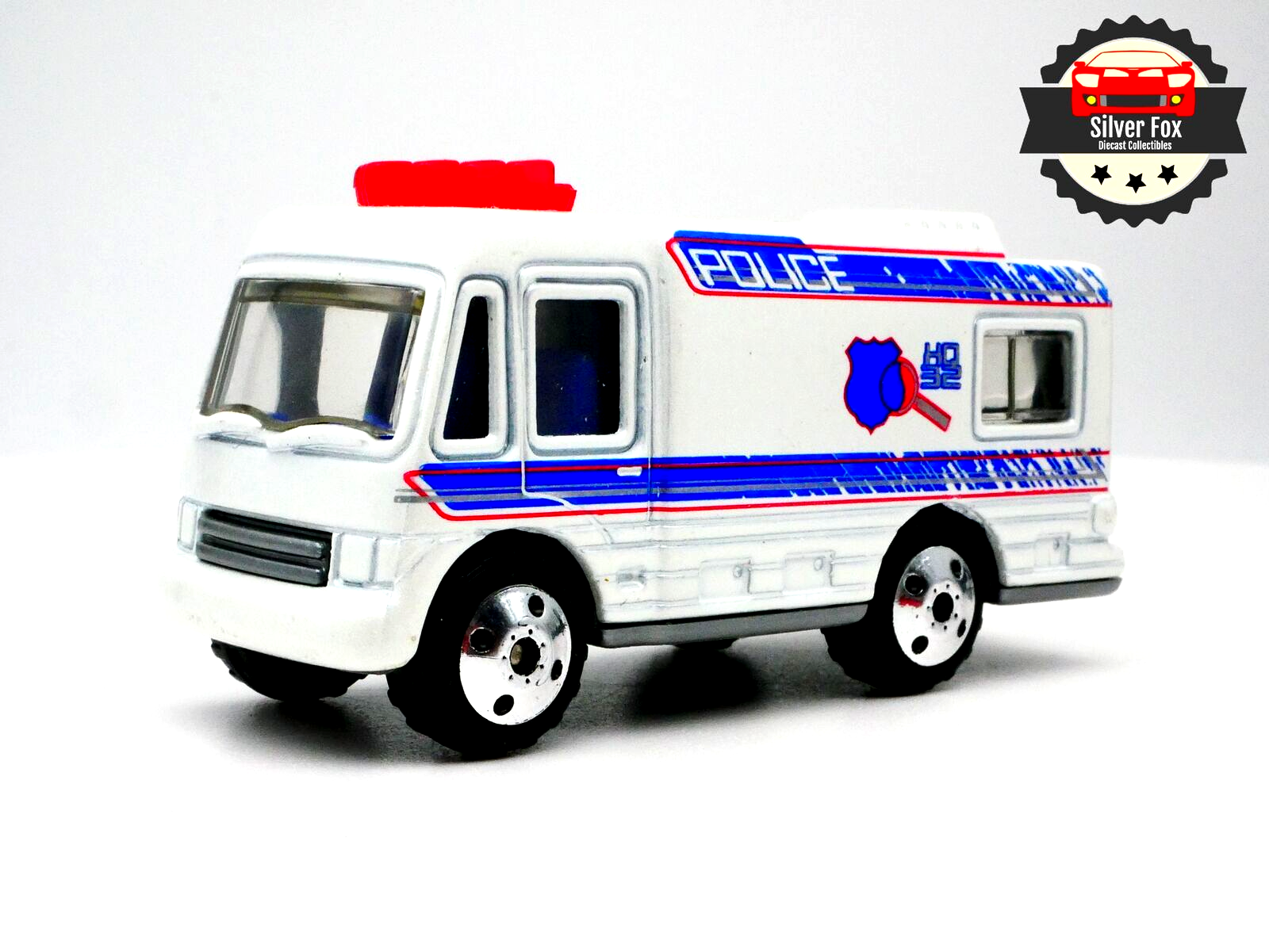 1998 MOBILE POLICE UNIT CAMPER OPENING DOOR  1:70 SCALE COLLECTOR MODEL WHITE