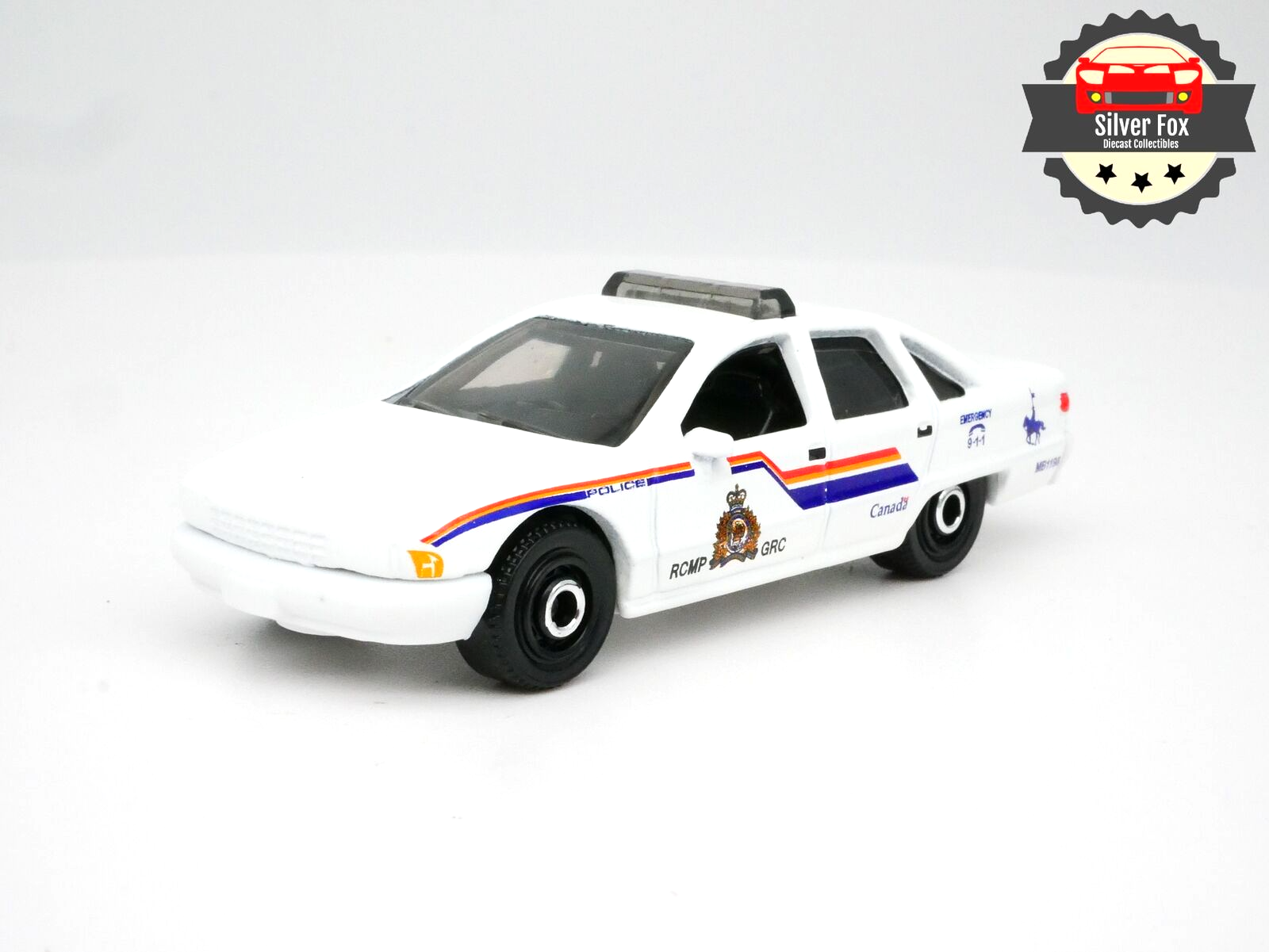 1994 CHEVY CAPRICE CANADA ROYAL CANADIAN MOUNTED 1:64 SCALE DIECAST COLLECTOR