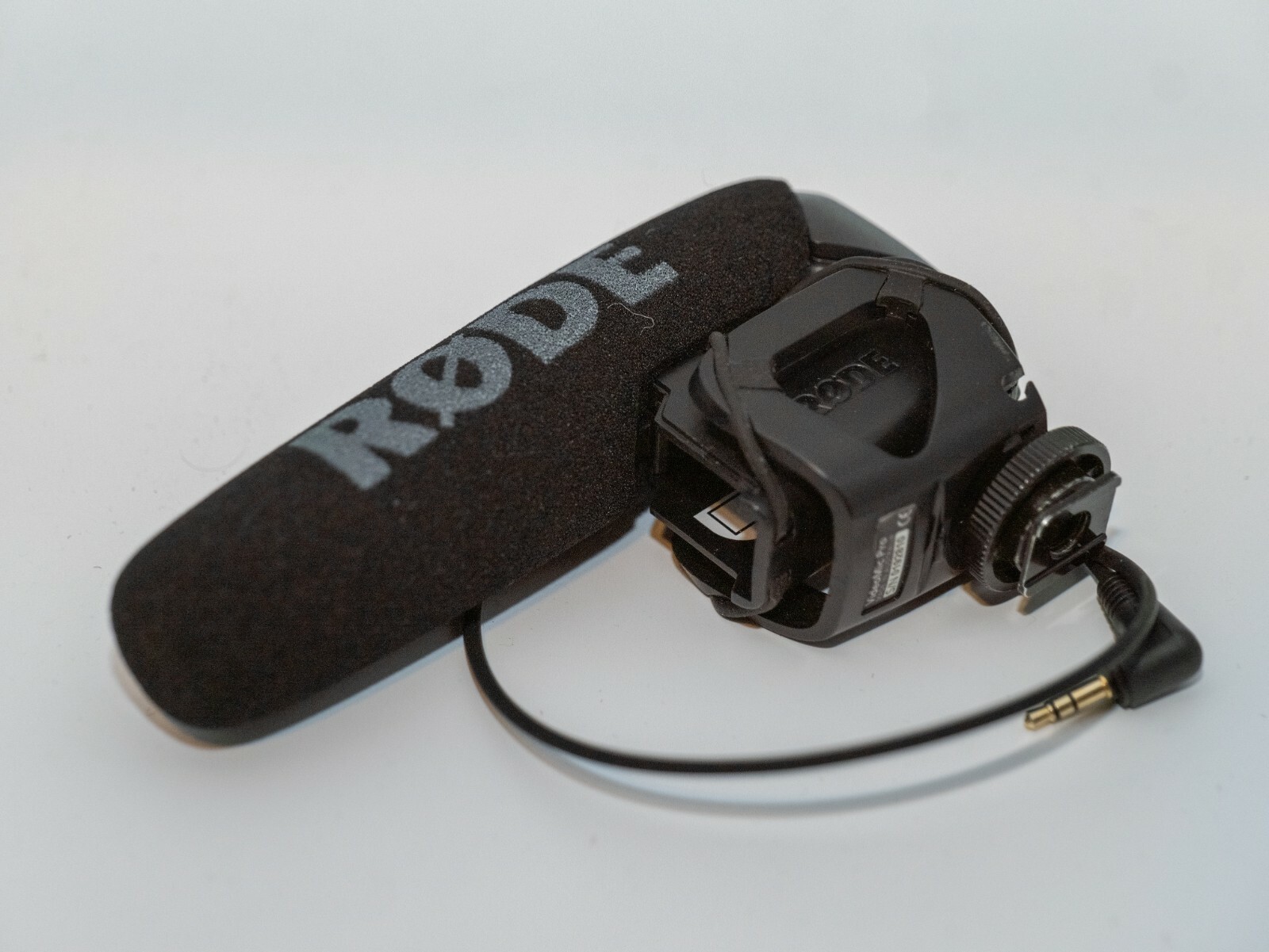 RODE ロードVideoMic Pro + Rode Stereo VideoMic Pro Camera-Mounted Mic - Perfect Circuit