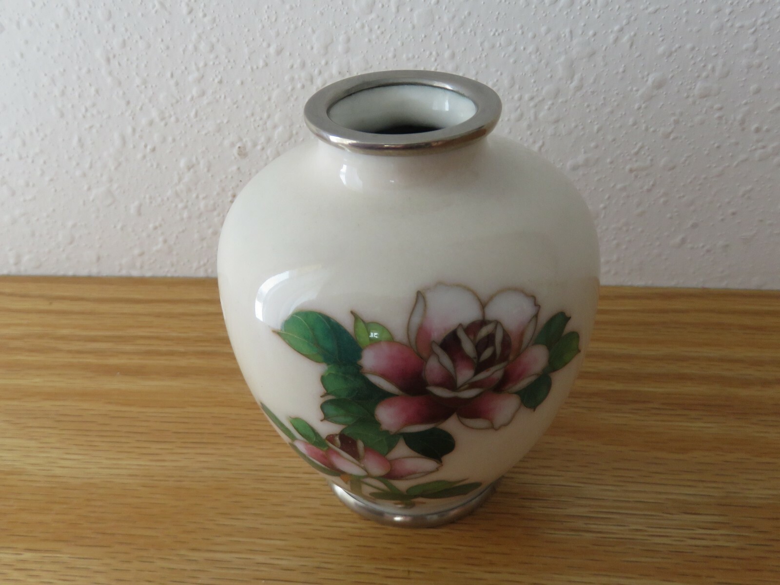 Cloisonne Vase w Rose Flowers Off-White Background Japan
