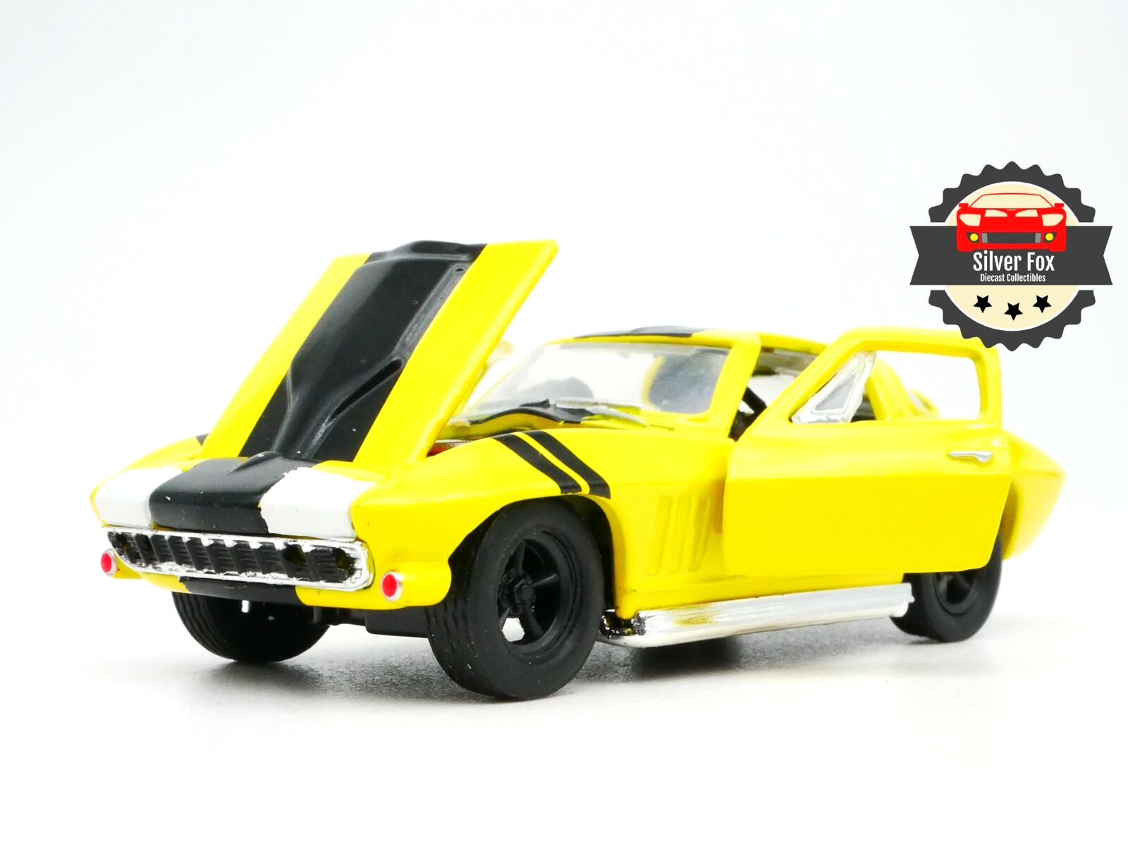 1966 CHEVROLET CORVETTE 427 1:64 SCALE DIECAST COLLECTOR COLLECTOR MODEL CAR