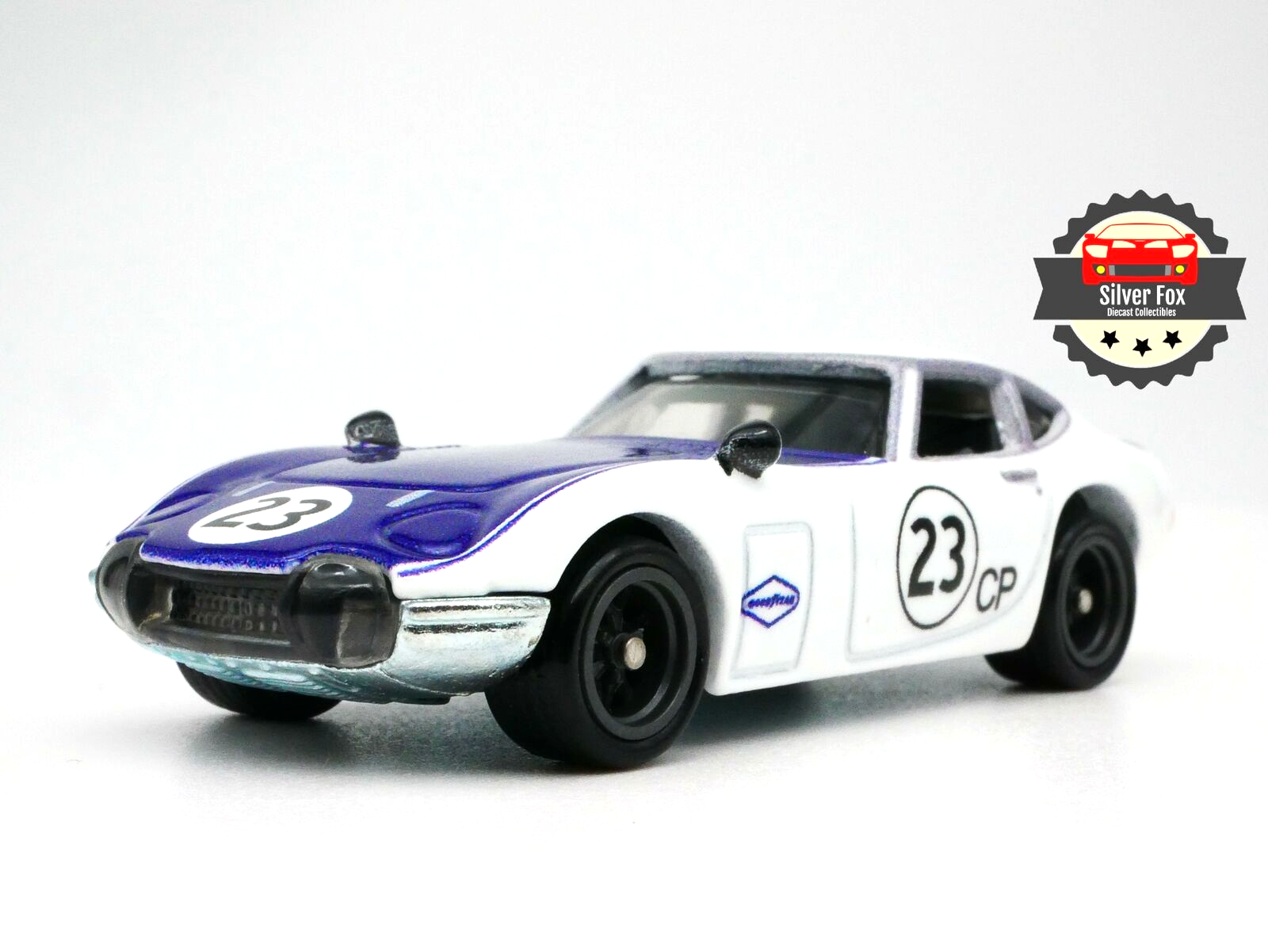 TOYOTA 2000 GT WHITE 1:64 SCALE DIECAST COLLECTOR COLLECTOR MODEL CAR