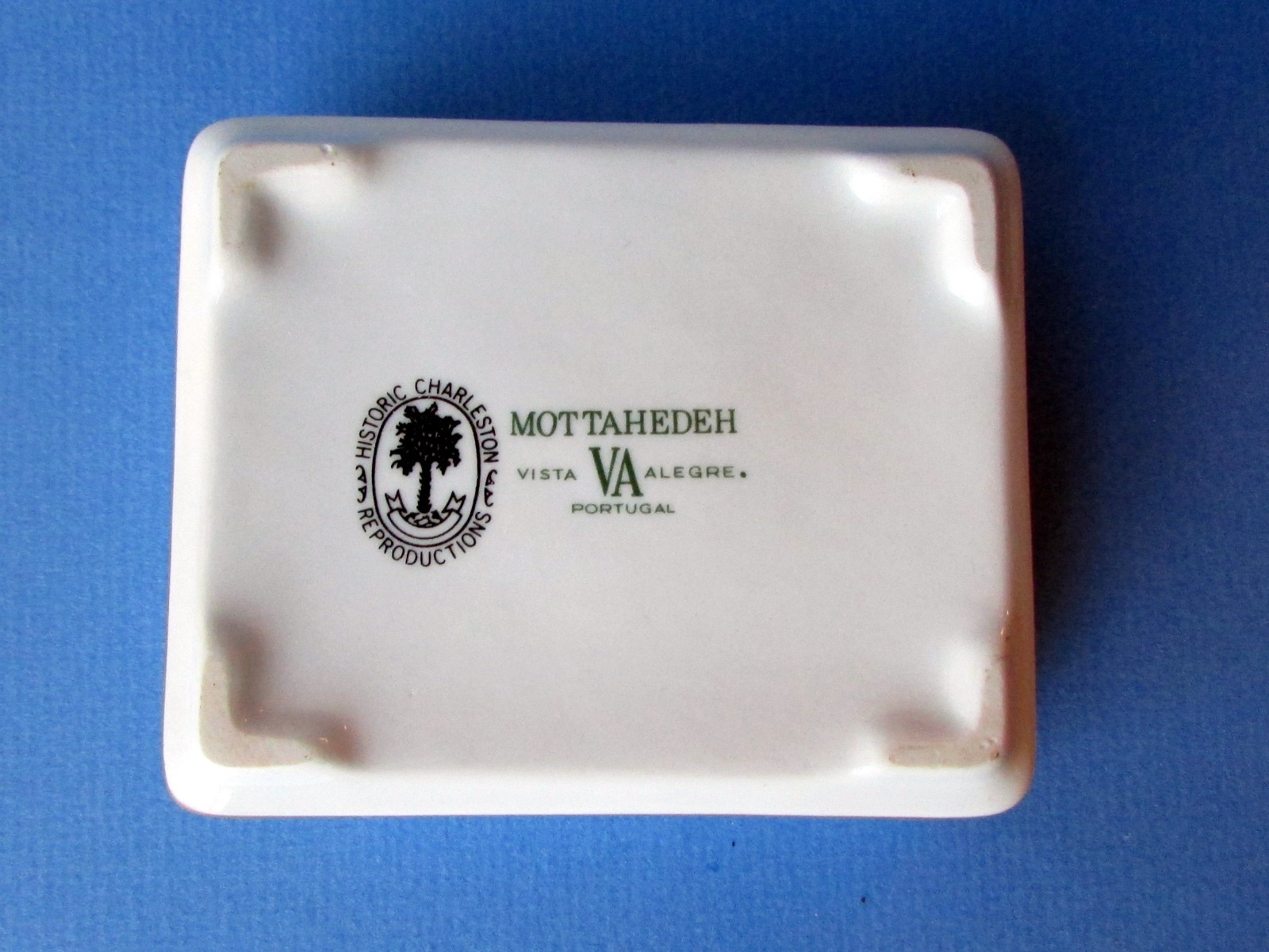 Bottom to Mottahedeh Vista Alegre Hunting Horn Trinket Box, Historic Charleston