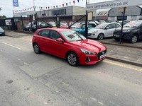 HYUNDAI I30 2017 RED 1.6 CRDi SE Nav 5dr h/b Economical 6 Speed Diesel