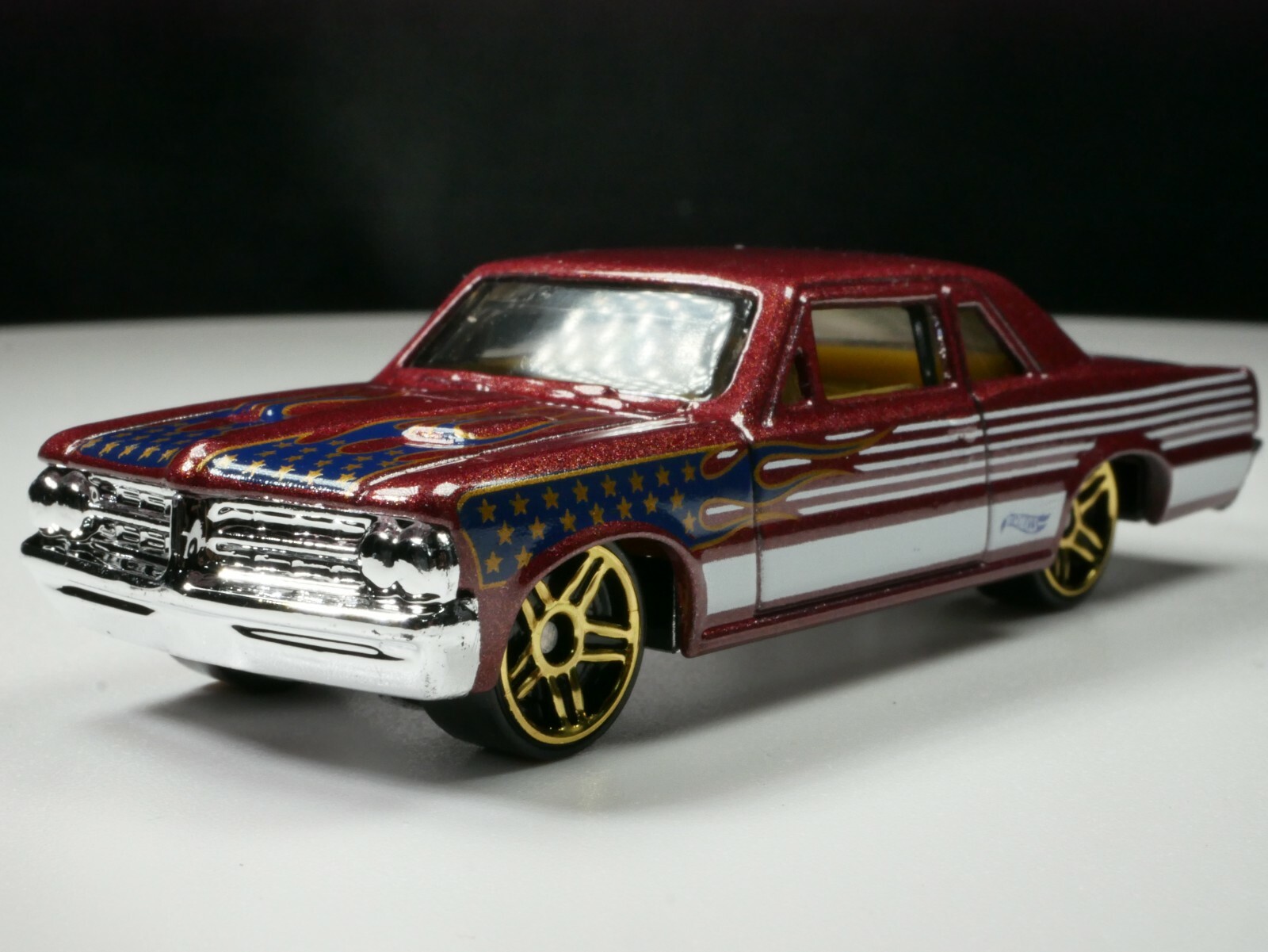 1964 Pontiac GTO Patrioctic American Muscle 1/64 Scale DIECAST COLLECTOR    Car