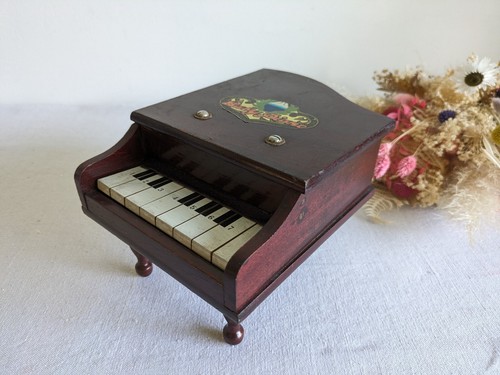 アンティーク　トイ　GRAND PIANO 15鍵 5線付き　昭和レトロ アンティーク トイ GRAND PIANO 15鍵 5線付き 昭和レトロ - メルカリ