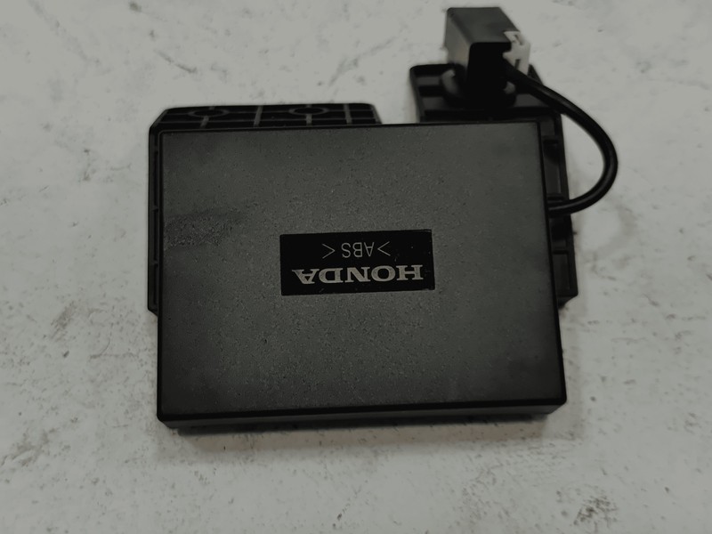 Used 2019-2021 Honda Pilot Telematics Antenna Control Module Unit OEM