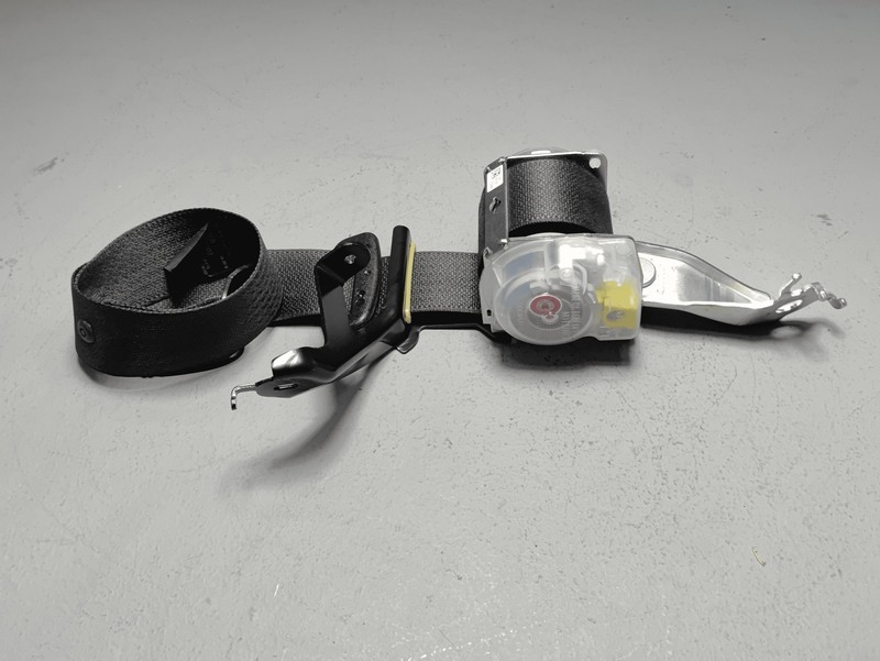 Used 2019-2022 Toyota RAV4 Rear 2ND Row Passenger Seat Belt Seatbelt Retractor OEM