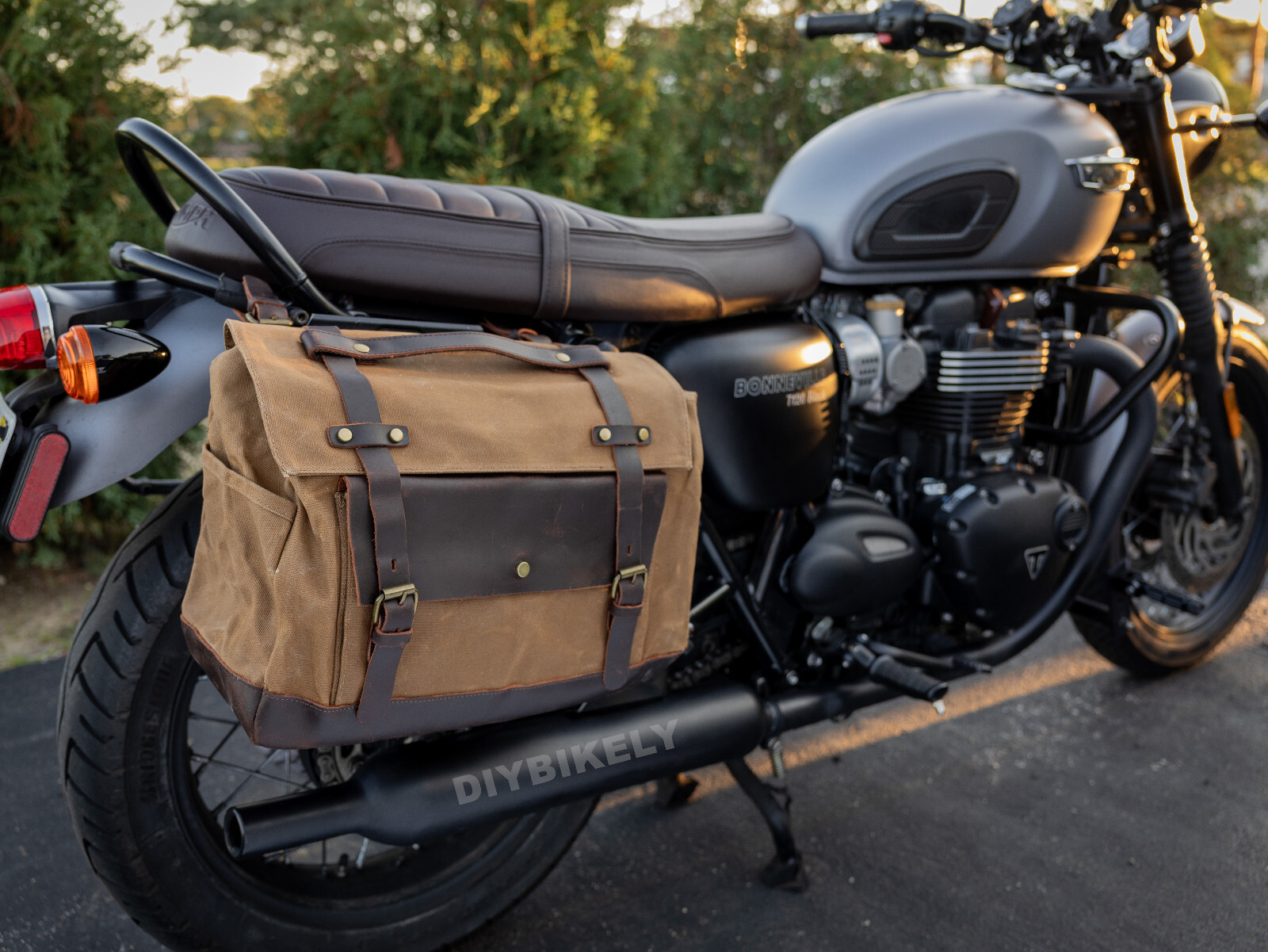 Triumph Bonneville T120 / T100 Saddle Bags Luggage with