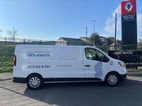 EX DEMO Renault Trafic E-Tech ELECTRIC Panel Van L2 H1 LWB Red Edition LOW MILES