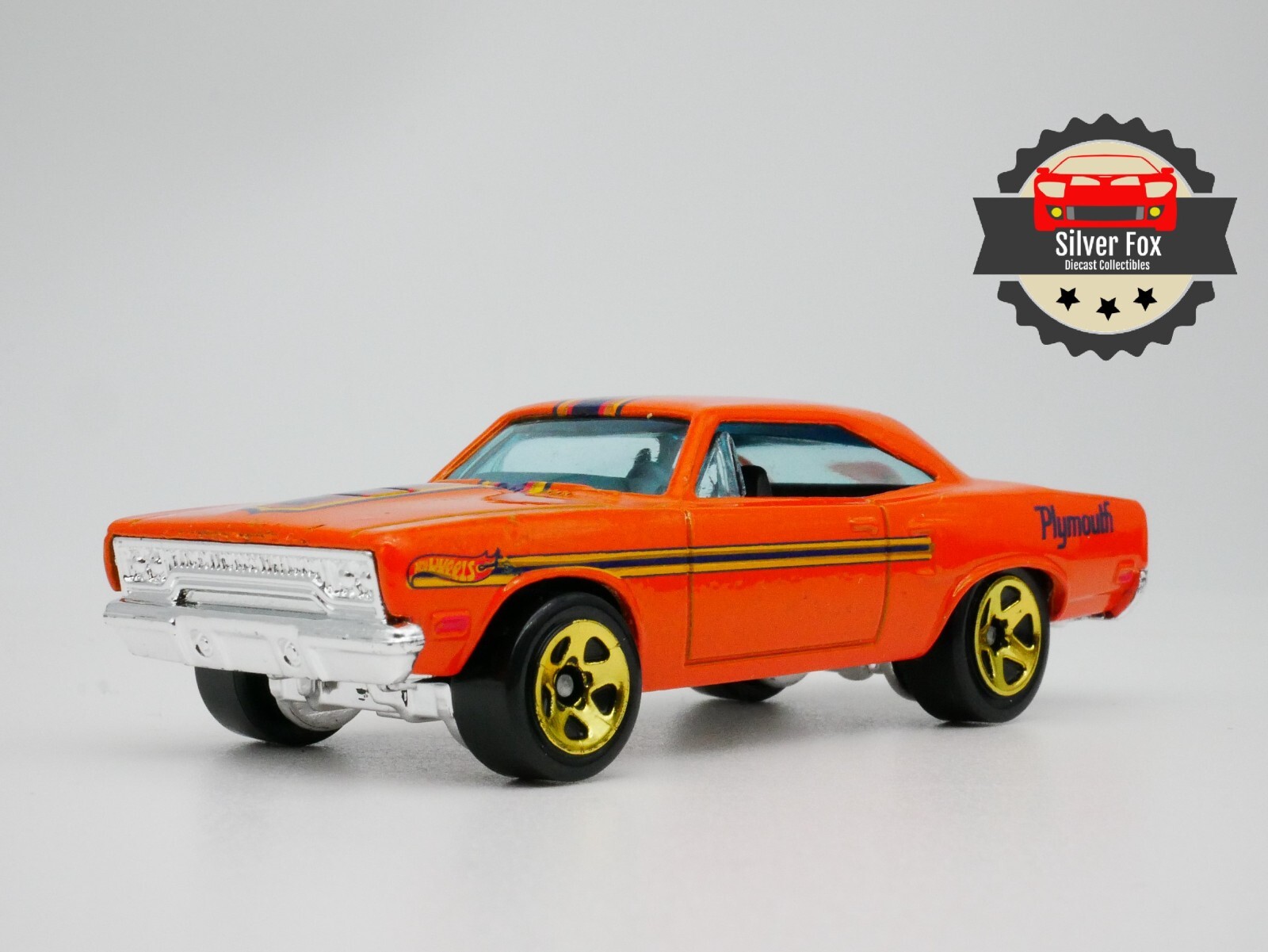 1970 PLYMOUTH ROADRUNNER ORANGE GOLD 1:64 SCALE DIECAST COLLECTOR MODEL  CAR