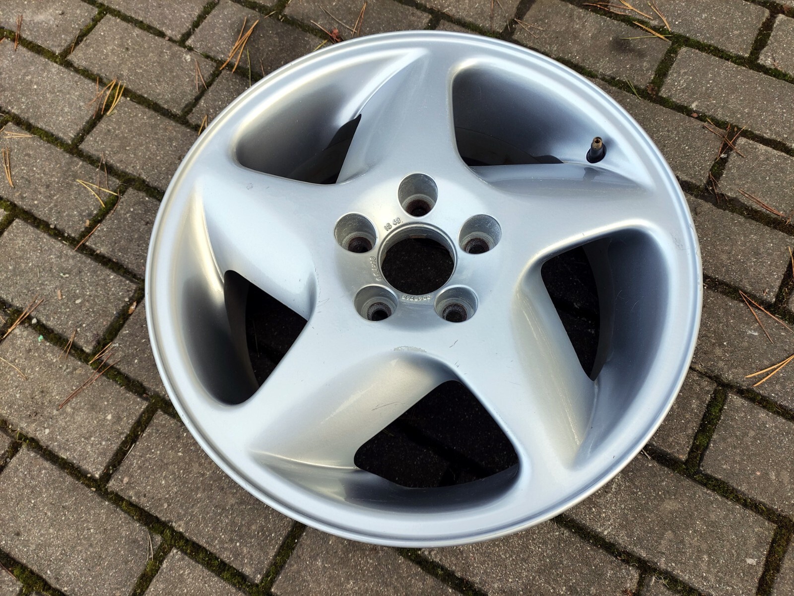 OEM Genuine Volvo 850 S70 1996 16