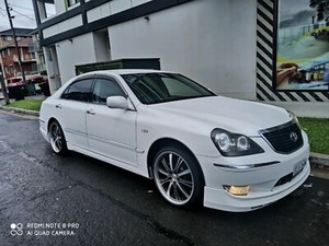 Toyota majesta v8