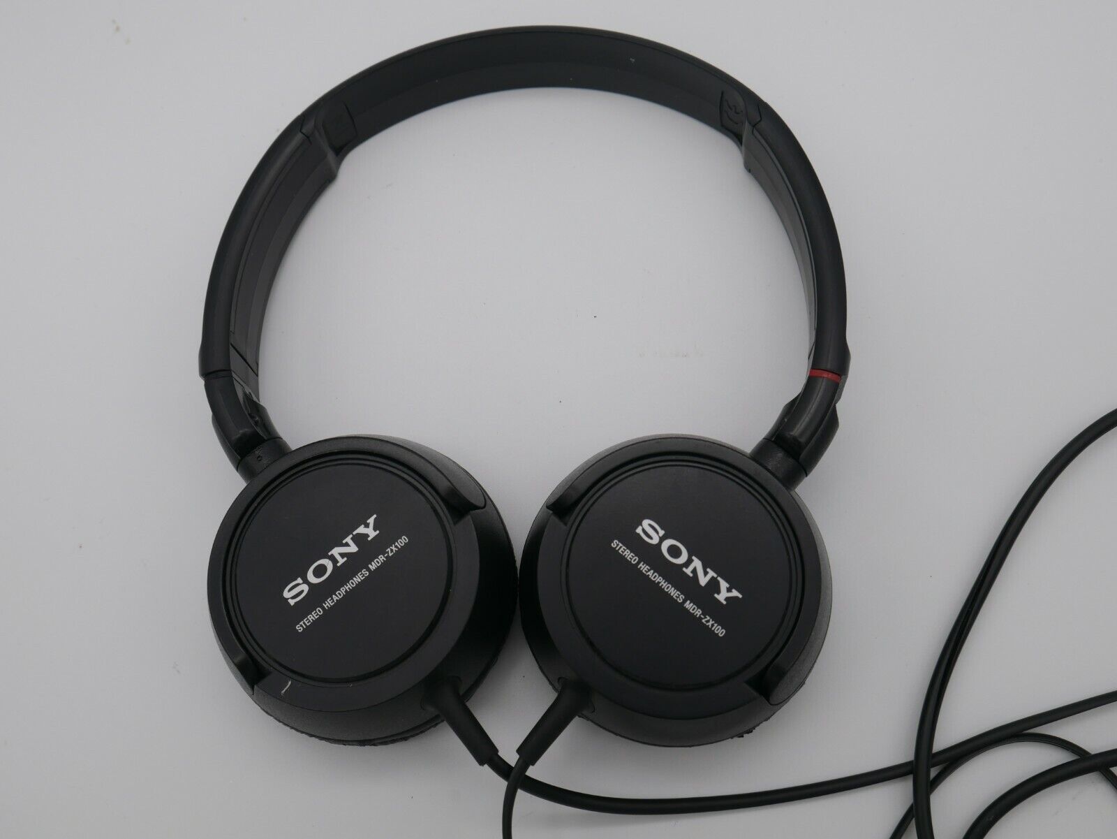 Sony MDR-ZX100 ZX Series Stereo Headphones | eBay Sony MDR-ZX100 ZX Series Stereo Headphones | eBay