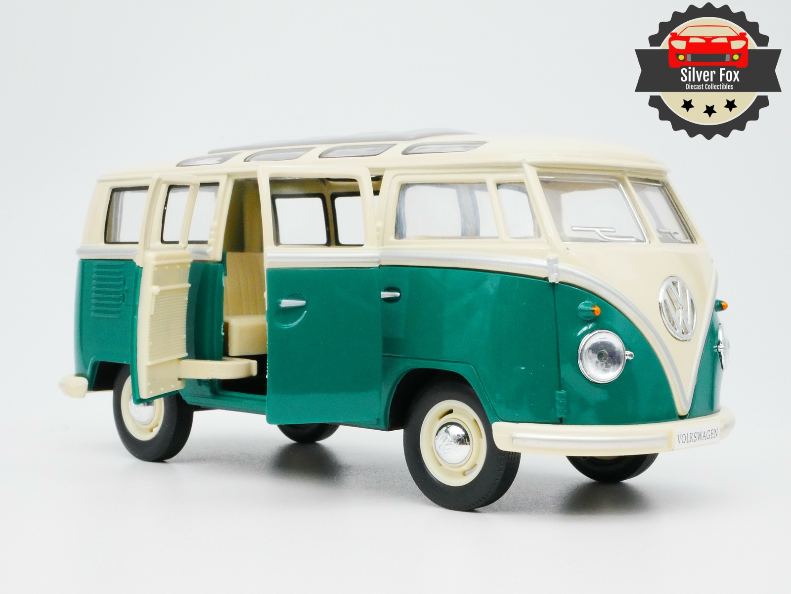 1962 VOLKSWAGEN CLASSICAL GREEN 1:24 SCALE  COLLECTOR COLLECTOR  CAR