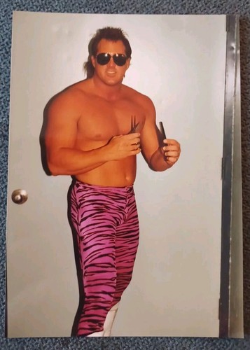 💥1️⃣9️⃣8️⃣7️⃣ Original Brutus The Barber Beefcake